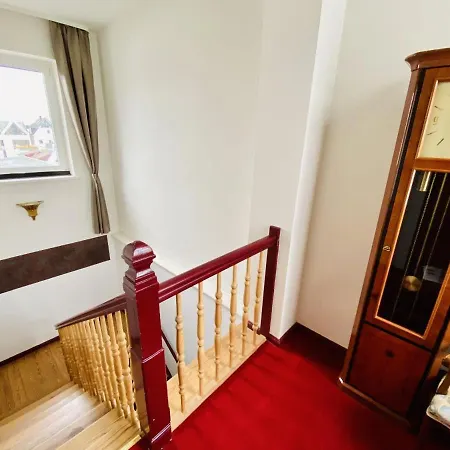 Doppelzimmer Tafel, Direkt Am Alten Strom Апартаменты *