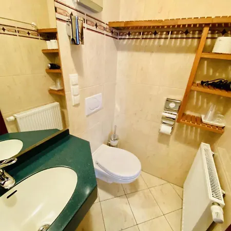 Doppelzimmer Tafel, Direkt Am Alten Strom Апартаменты