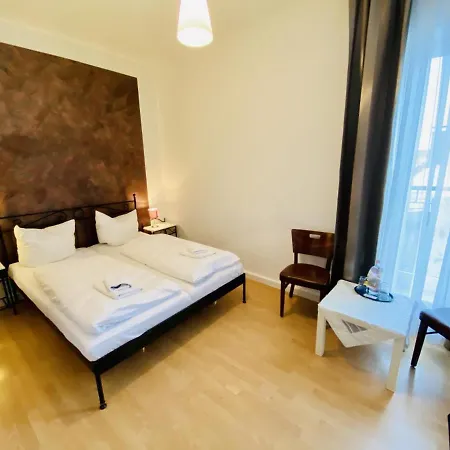 Doppelzimmer Tafel, Direkt Am Alten Strom Διαμέρισμα *